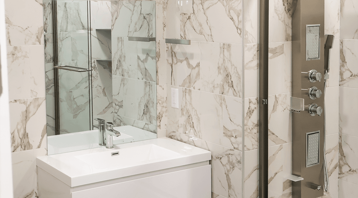 Hudson Heights - Full Bathroom