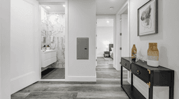Hudson Heights - Closet